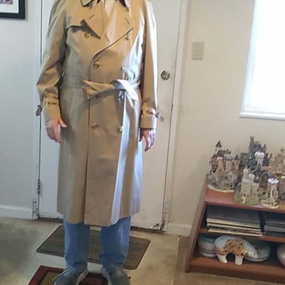 Burberry's of London Heritage Trench Coat